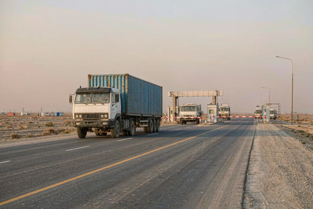 TIR truck freight from China to Kazan: cross-border trailer on the Volga corridor - CargoSolid Logistics